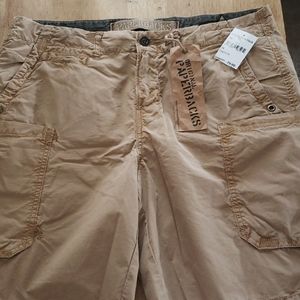 Mens Paperback shorts size 34. 10' length.